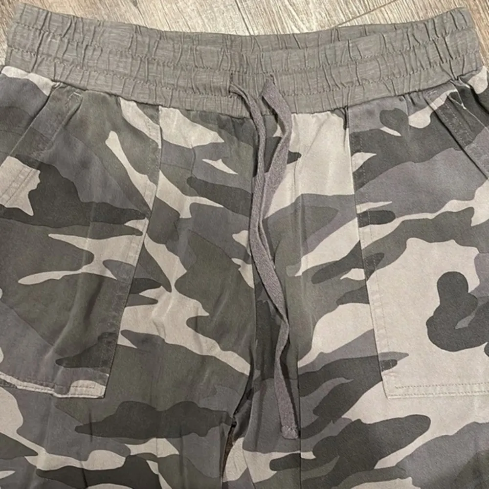 Splendid LAKESIDE Rayon Camo jogger in Gray/Stone - Image 3