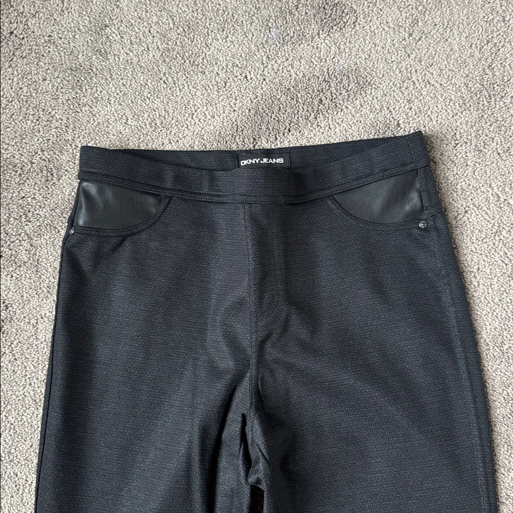 DKNY Black Jeggings SIZE M 🎟️ - Image 2