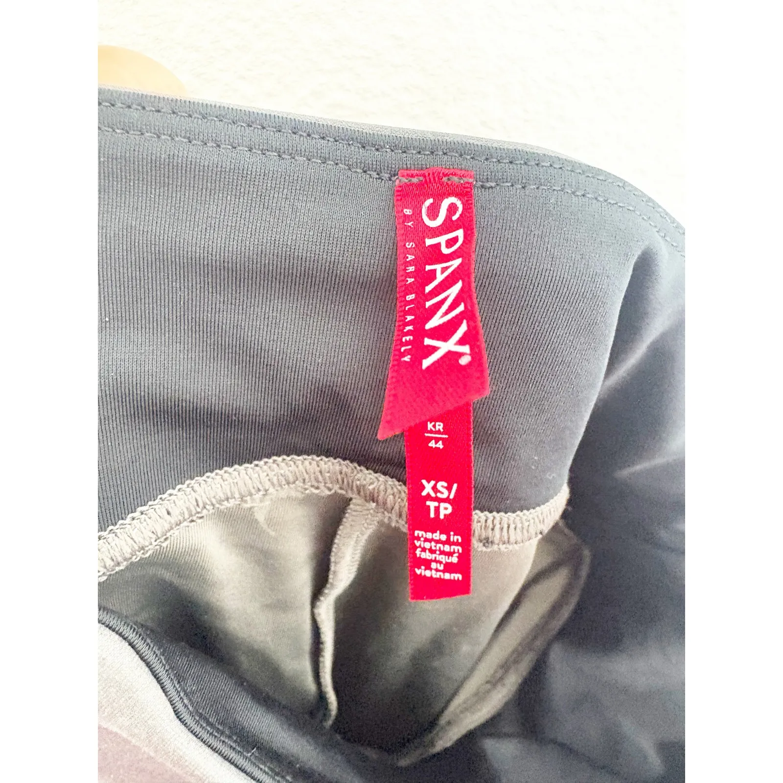 Spanx Faux Leather Moto Leggings Size XS Grunge Emo Chic Y2K - Image 6