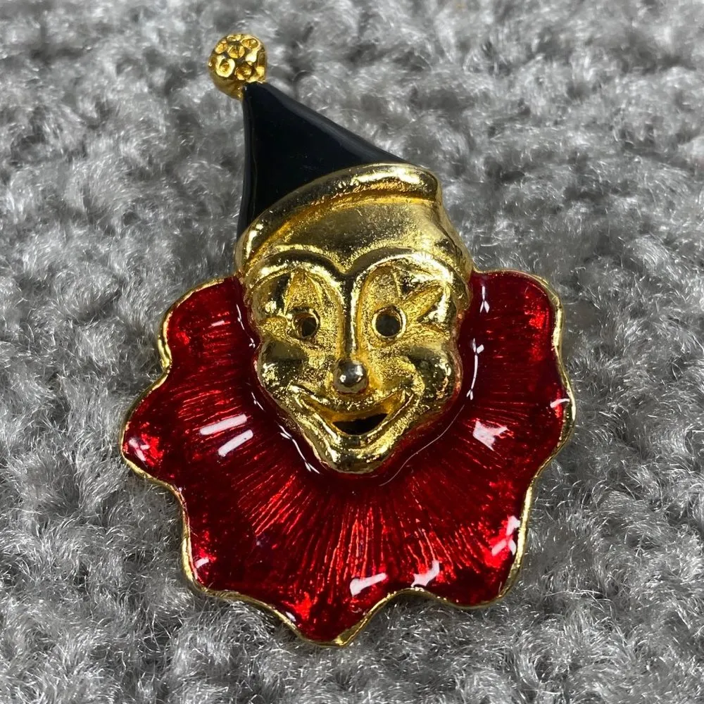 Creepy Clown Pin Brooch Gold Tone Enamel Hat Ruffled Red Collar Smiling Vintage - Image 12