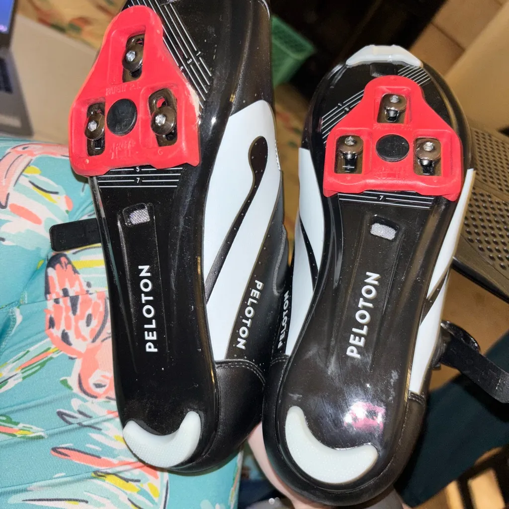Peloton Cycling Shoes size 40 - Image 5