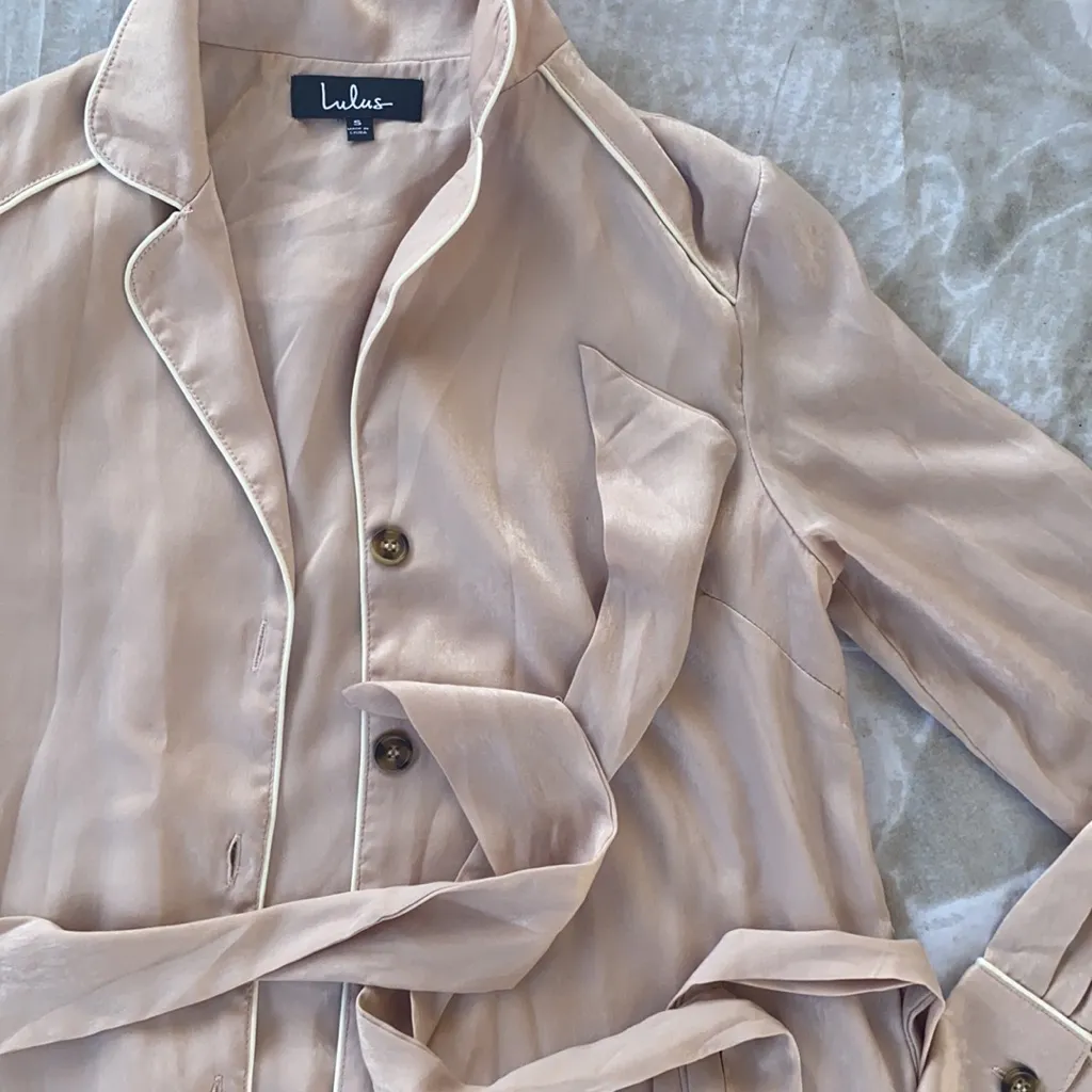 Lulu’s ELISE BLUSH SATIN LONG SLEEVE MIDI Dress - Image 11