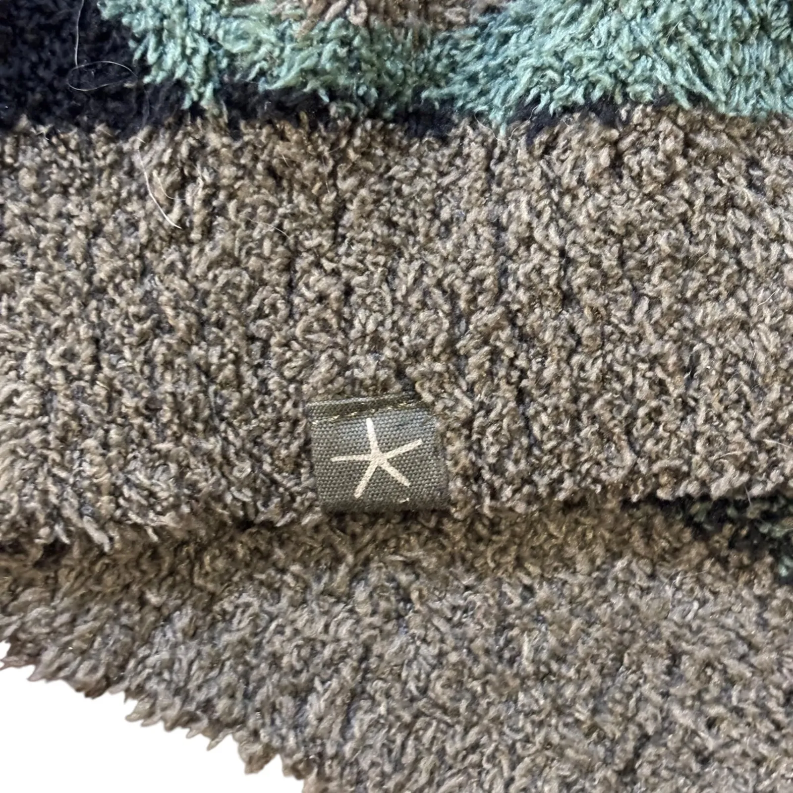 Barefoot Dreams CozyChic‎ Camo Print Pullover Sweater Women's Small - Image 7