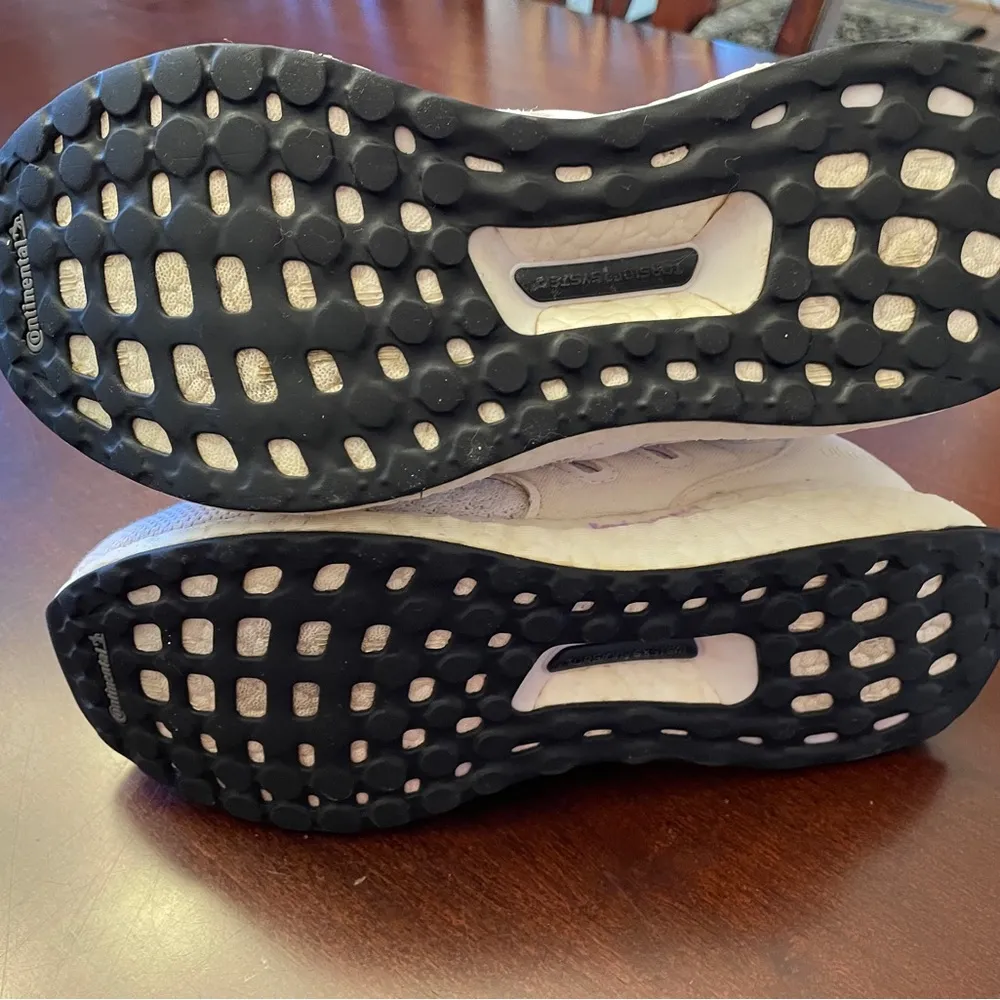 White  Ultraboosts - Image 2