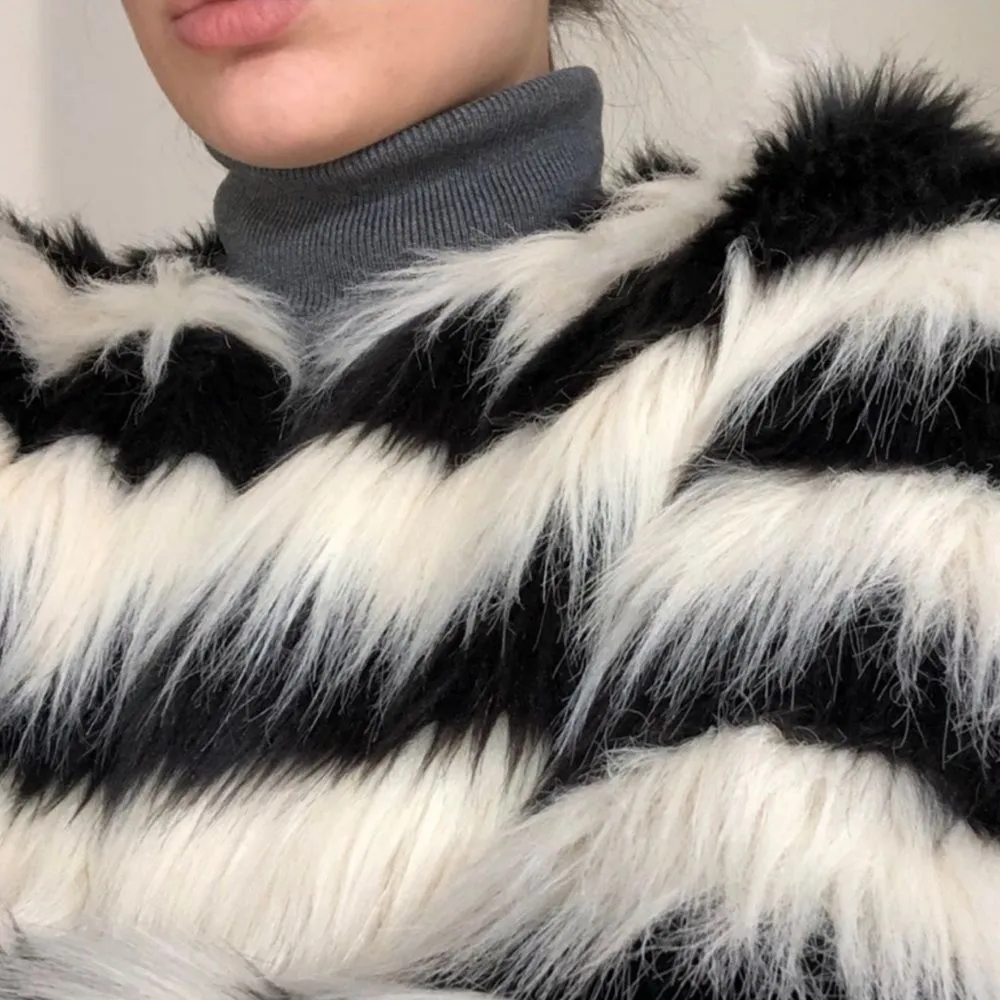 BOHO CHIC Black and White Striped Faux Fur Jacket Size Large - Image 9