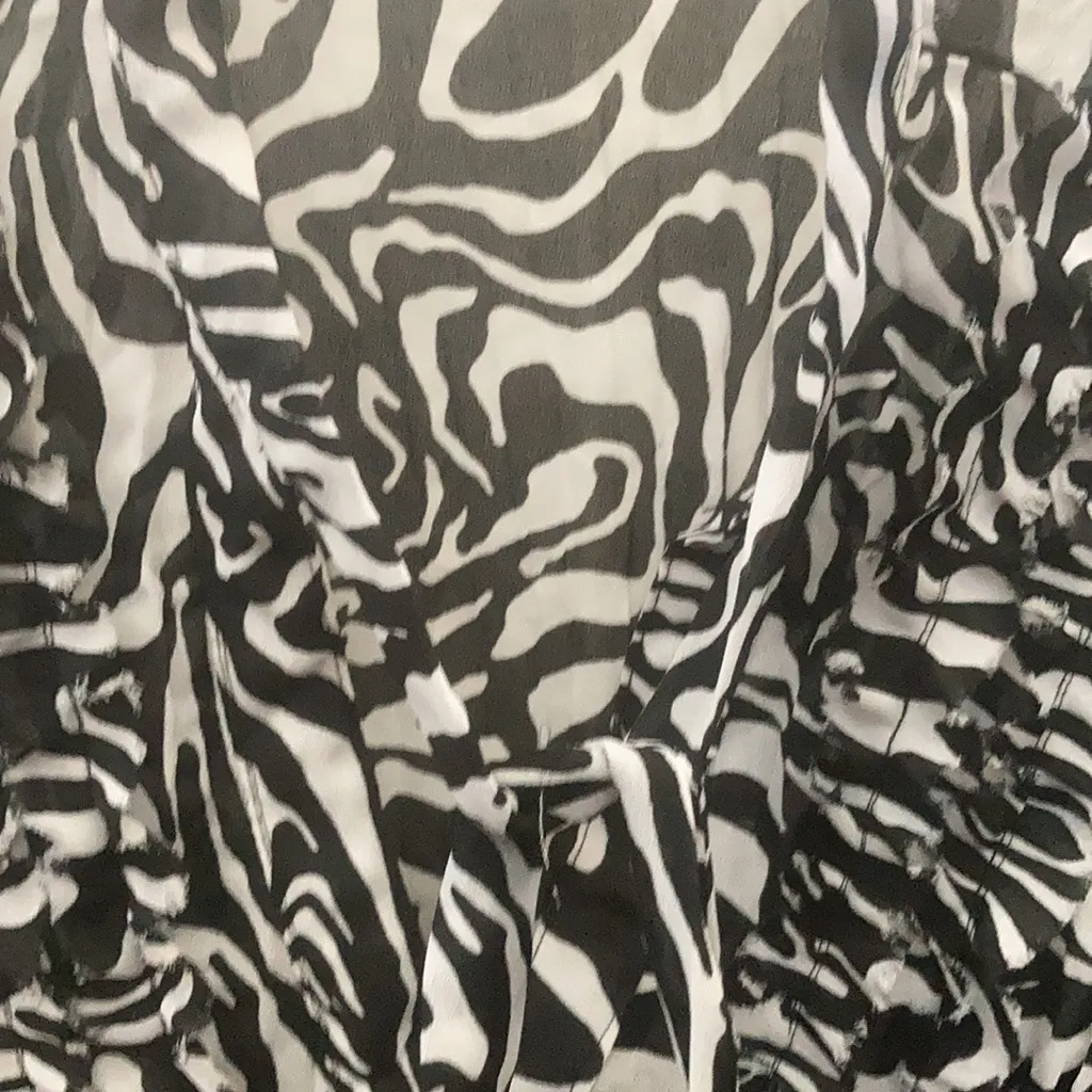 FINAL MARKDOWN Ny collection blouse large - Image 3