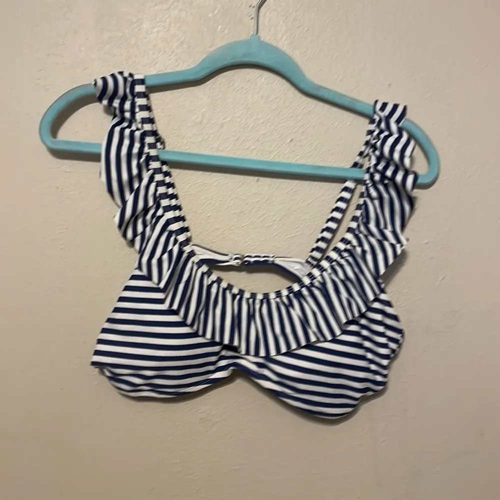Vineyard Vines  for Target Striped Bikini Top‎ Size Large - Image 2