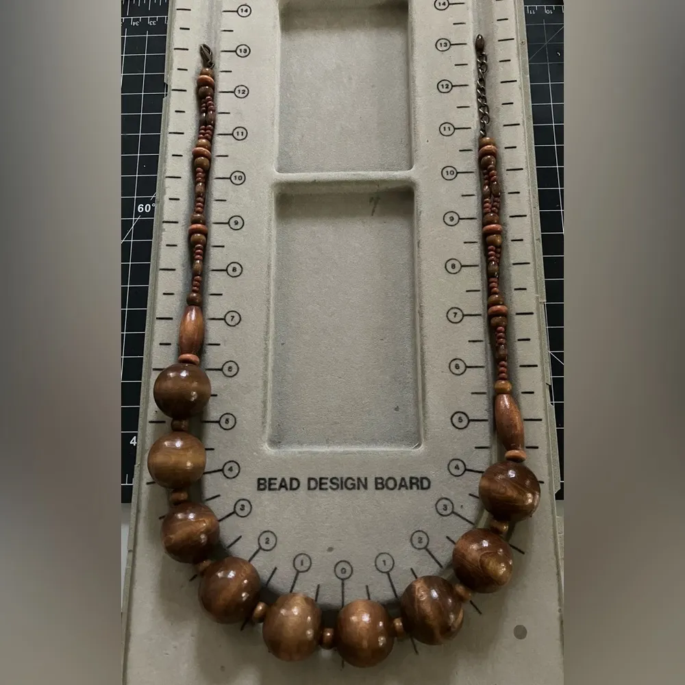 Vintage Hawaii Demi Tan & Dark Brown Graduated Wood Bead Necklace - Image 2