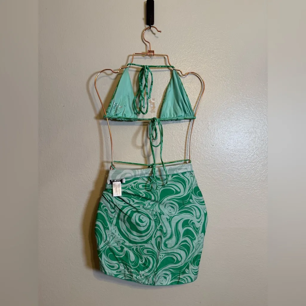 Frankies‎ Bikinis Satin Bikini Set and Sarong in Rainforest - Image 3