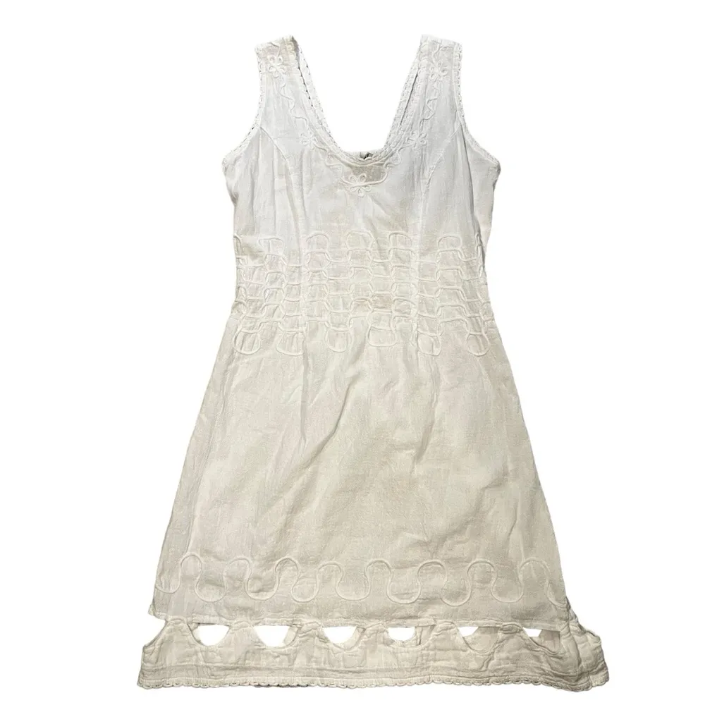 Blanco By Nature Sleeveless V - Image 13