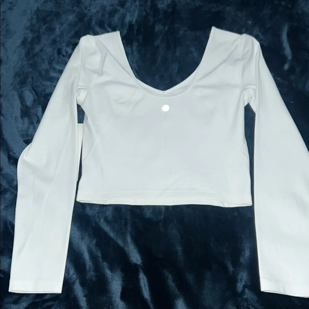 Lululemon Align Long Sleeve Shirt
White Size 6 - Image 5