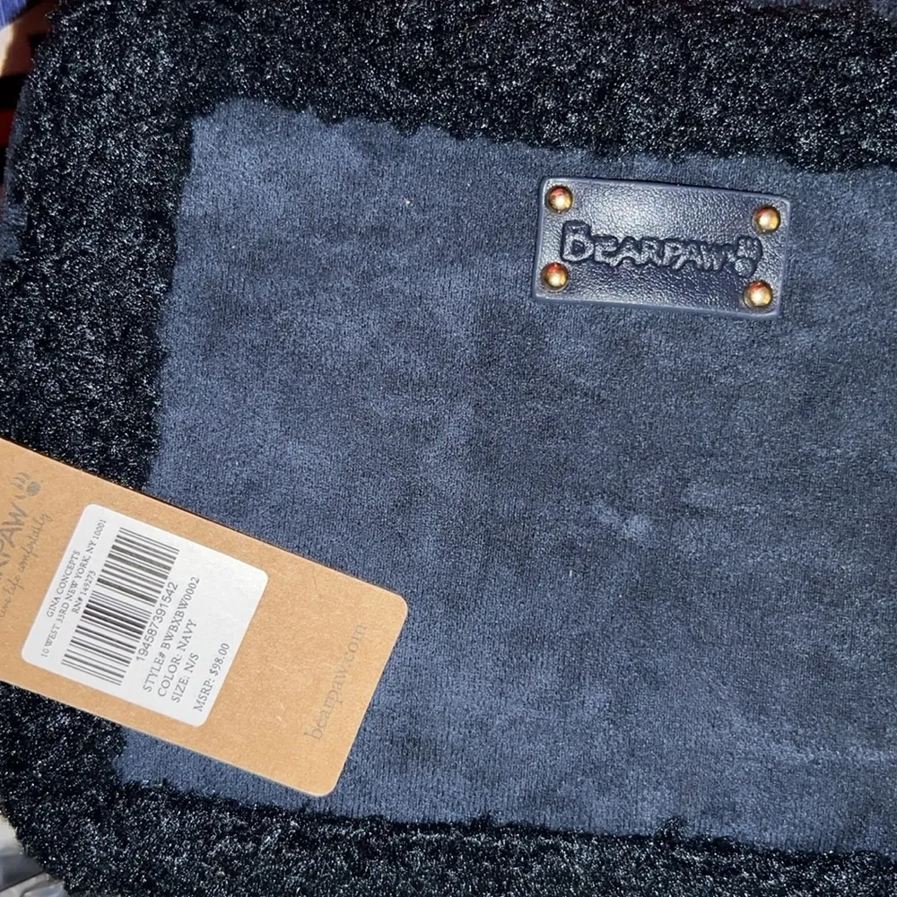 New BEARPAW Women's Faux Suede Shearling‎ Trim Crossbody Camera Handbag - Image 10