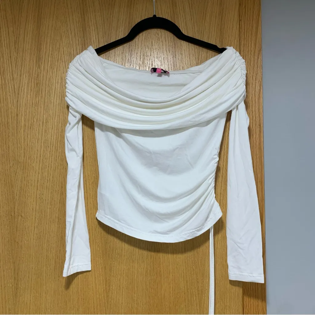 Edikted Fold Over Off The Shoulder White Blouse - Size Small - Image 2