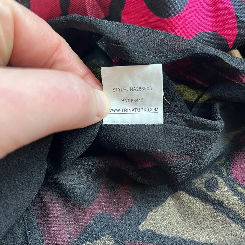 Trina Turk Butterfly Print Silk Twist Front Halter Top Blouse Sz 2 Groovy Retro - Image 5