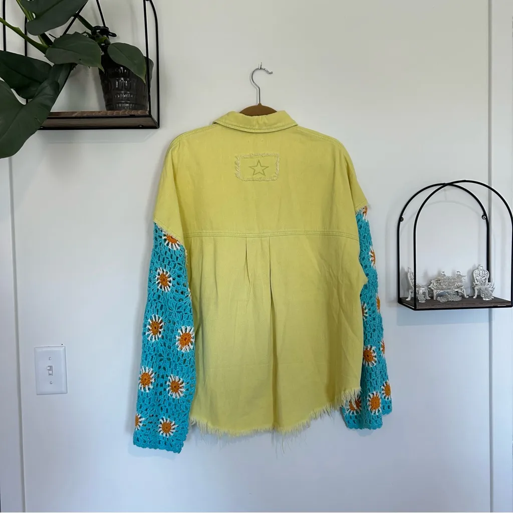 POL Yellow & Blue Floral Crochet Sleeves Retro Style Button Down Raw Hem Jacket - Image 2
