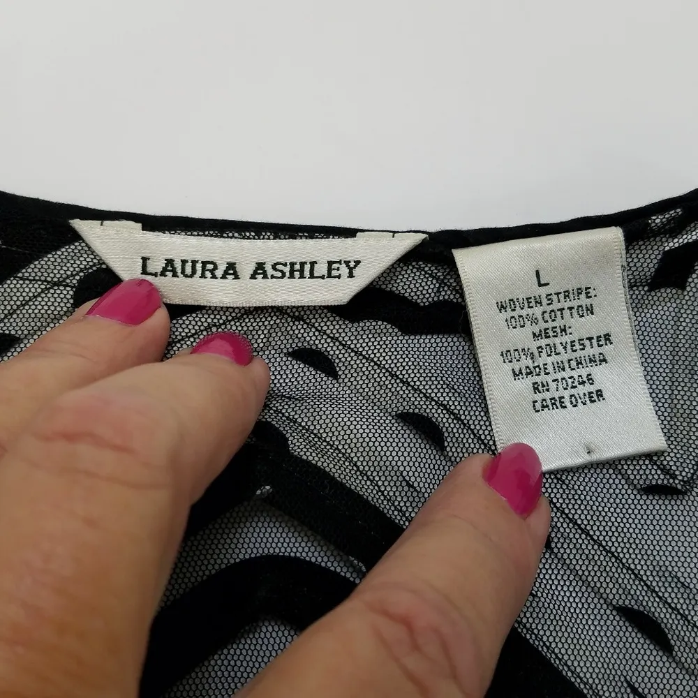 Laura Ashley Black and White zippered jacket - Image 4