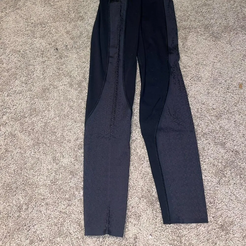 Lululemon Strength & Sweat Tight *28" - Image 4