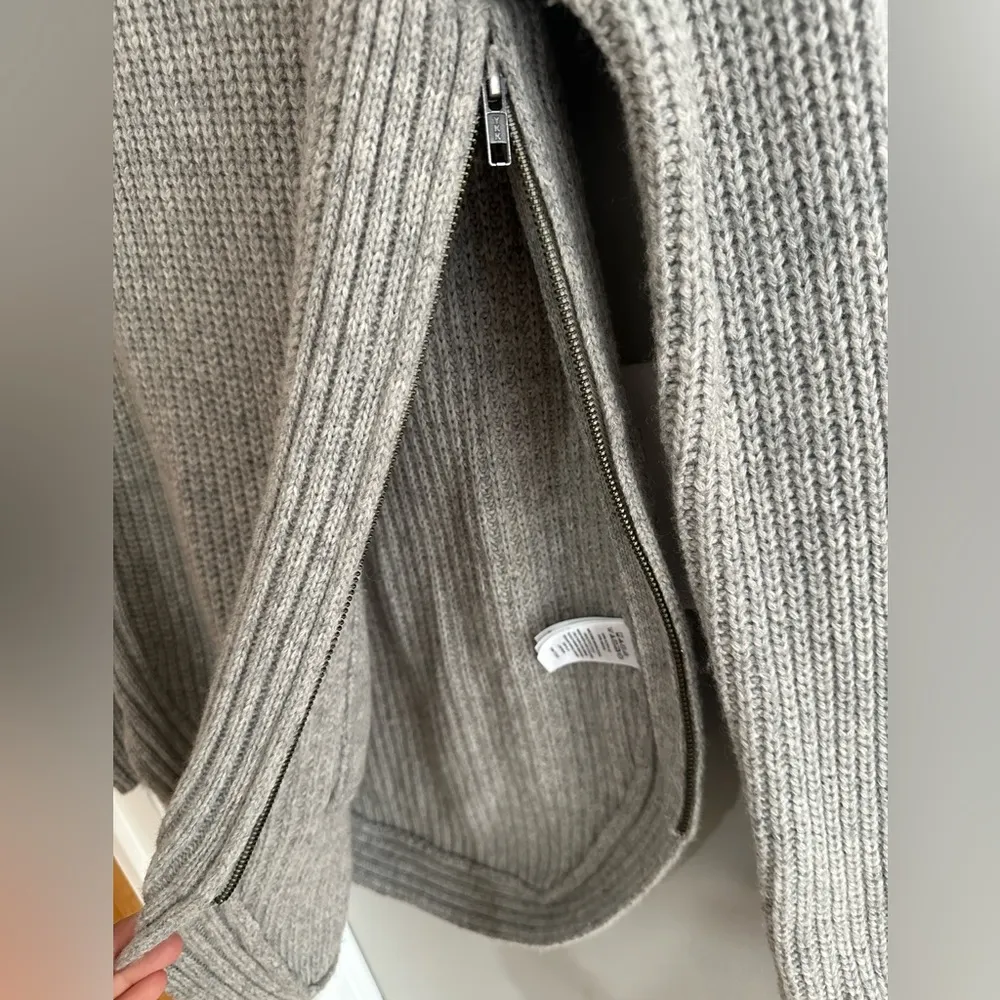 Cowl Neck Sweater Tunic Pockets Rounded Bottom Zipper accents - Image 3