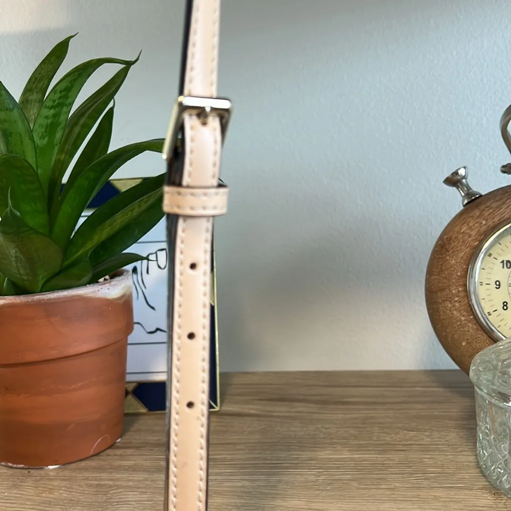 Kate Spade  Adjustable Strap Stripe Crossbody/ Purse - Image 3