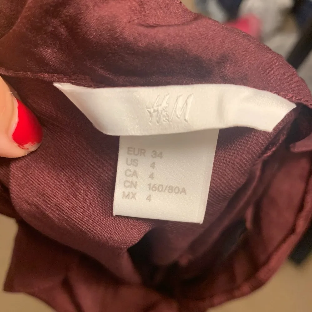 H&M Burgundy long sleeve blouse - Image 6