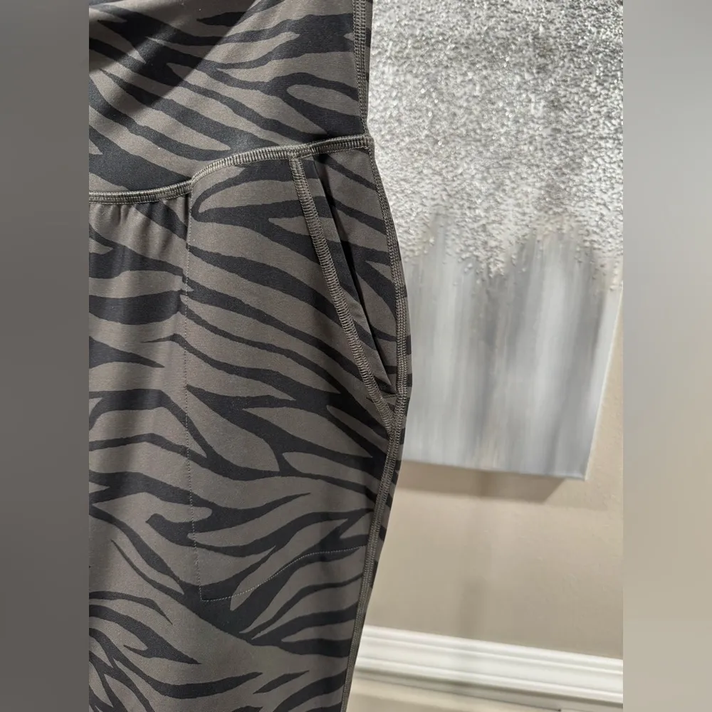 Old Navy Active Powersoft Jogger - Image 4