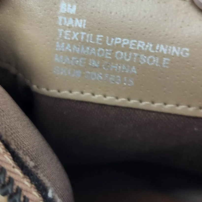 Dolcetta Suede Side Zip Boho Chic Ankle Bootie Microfiber Beige Size 8 M - Image 6