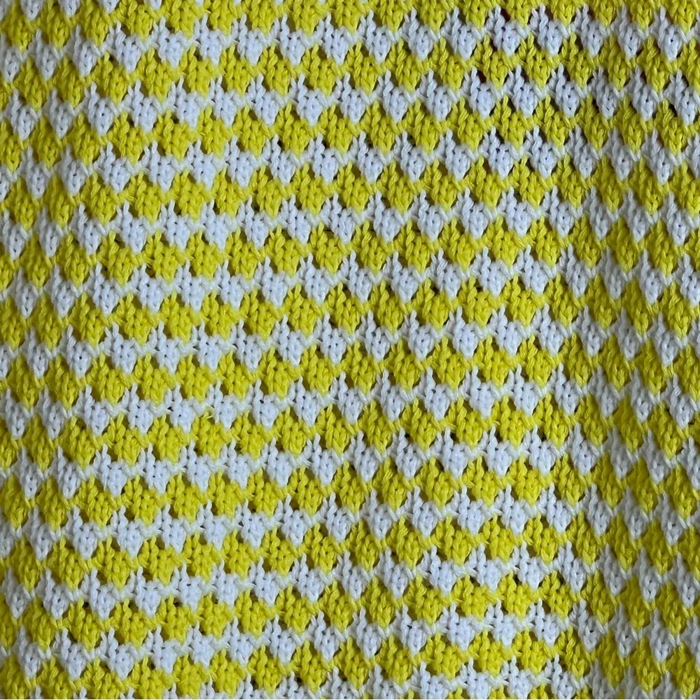 Future Collective Alani Noelle Size 2X Yellow & White Crochet Style Knit… - Image 4