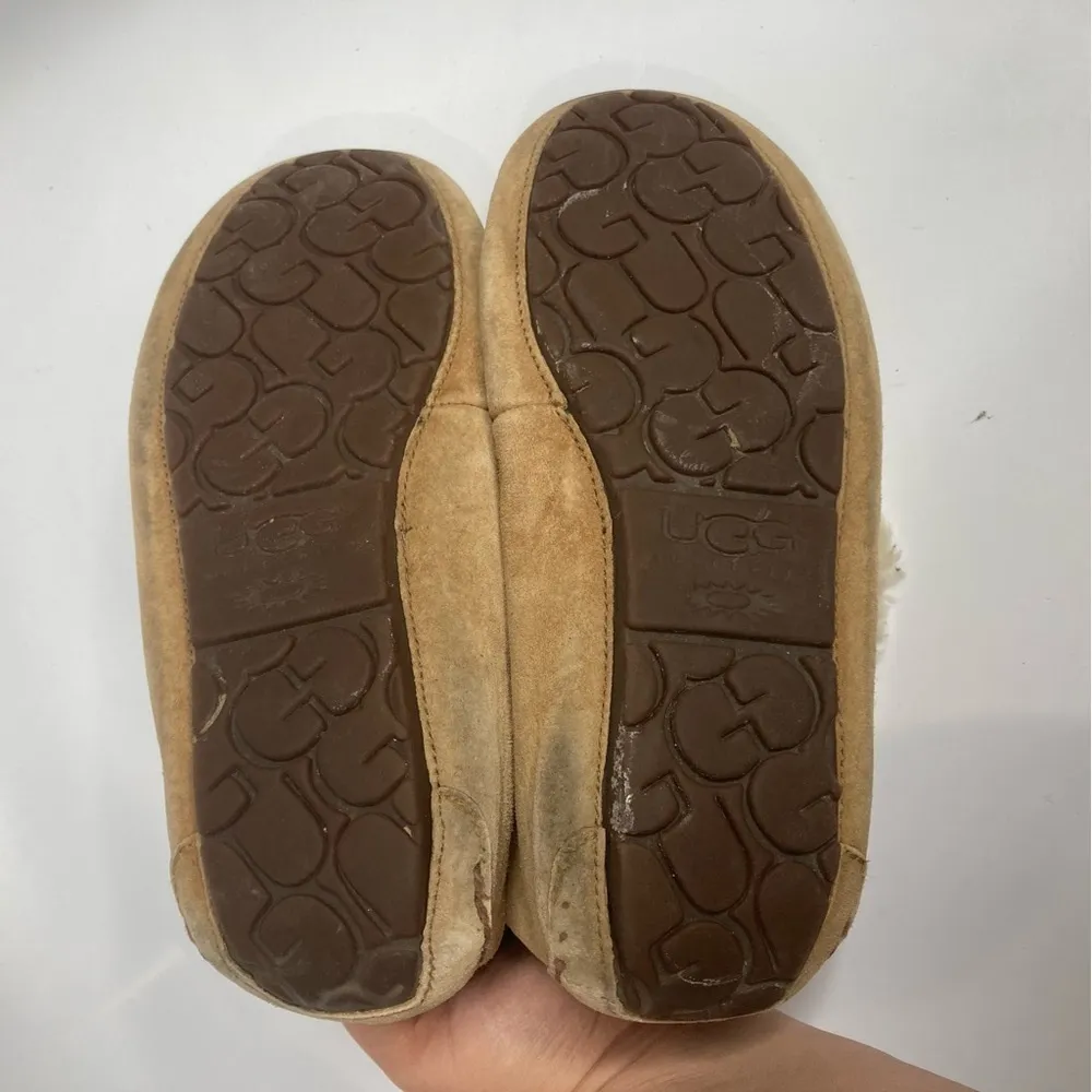 UGG Women’s Alena slippers size 7‎ - Image 9