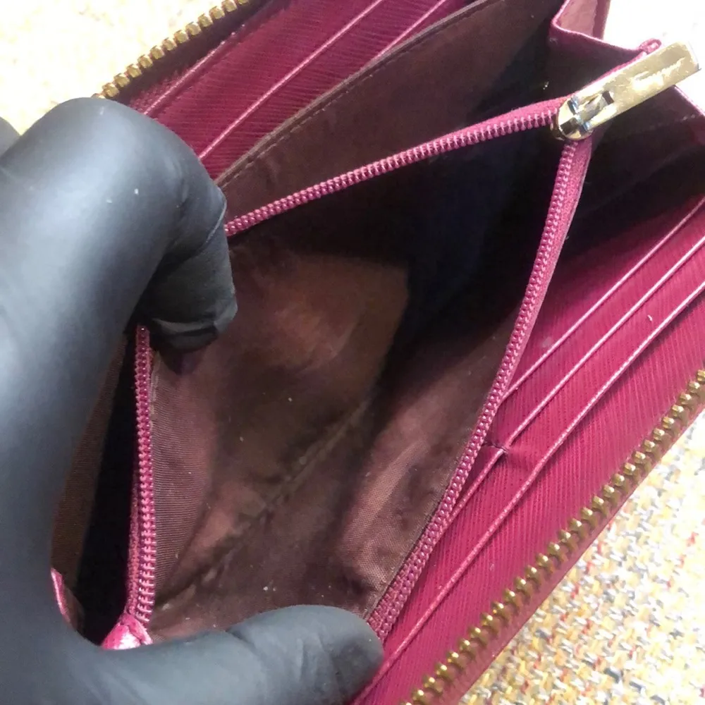 SALVATORE FERRAGAMO Gancini Hot Pink Full Zip Bifold Leather Wallet COMES in BOX - Image 16