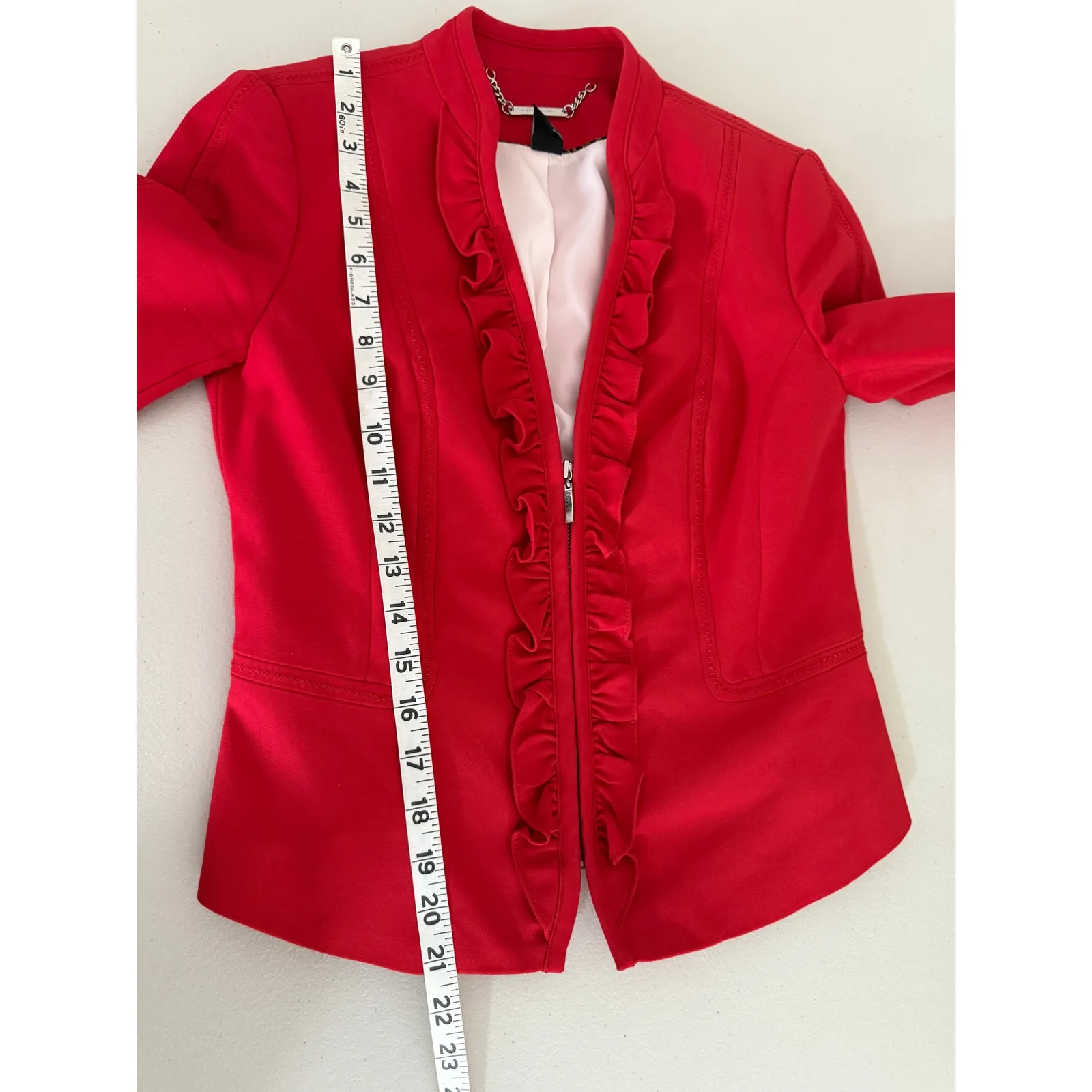 Women's WHBM Red Ruffle 3/4 Sleeve Zipper Cropped Jacket Blazer 4 Office Siren - Image 3