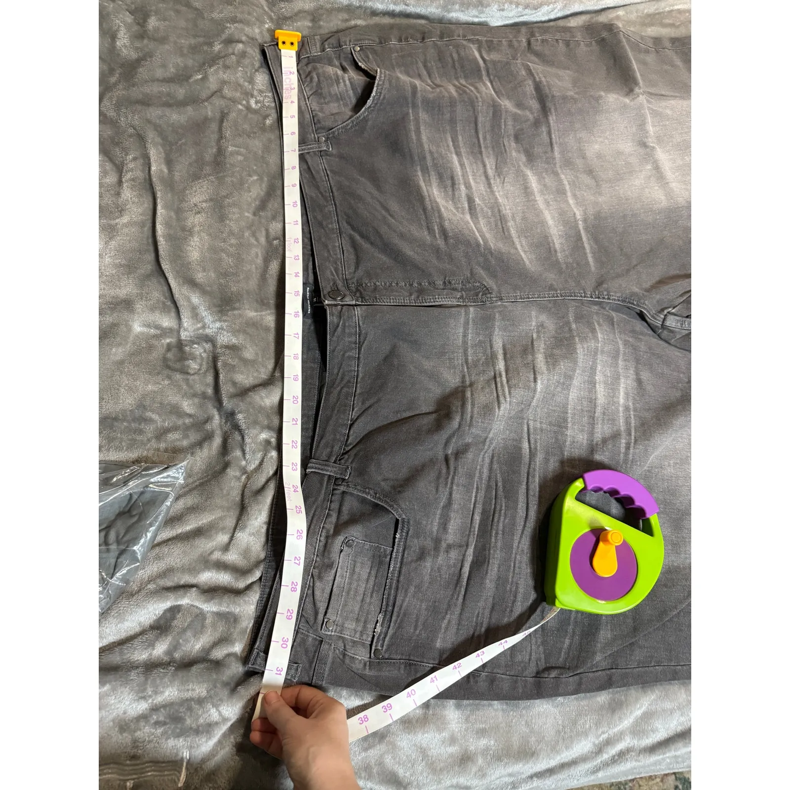 NWT Universal Standard Size 38 VINTAGE LOGAN HIGH RISE 32" DISTRESSED GREY - Image 12