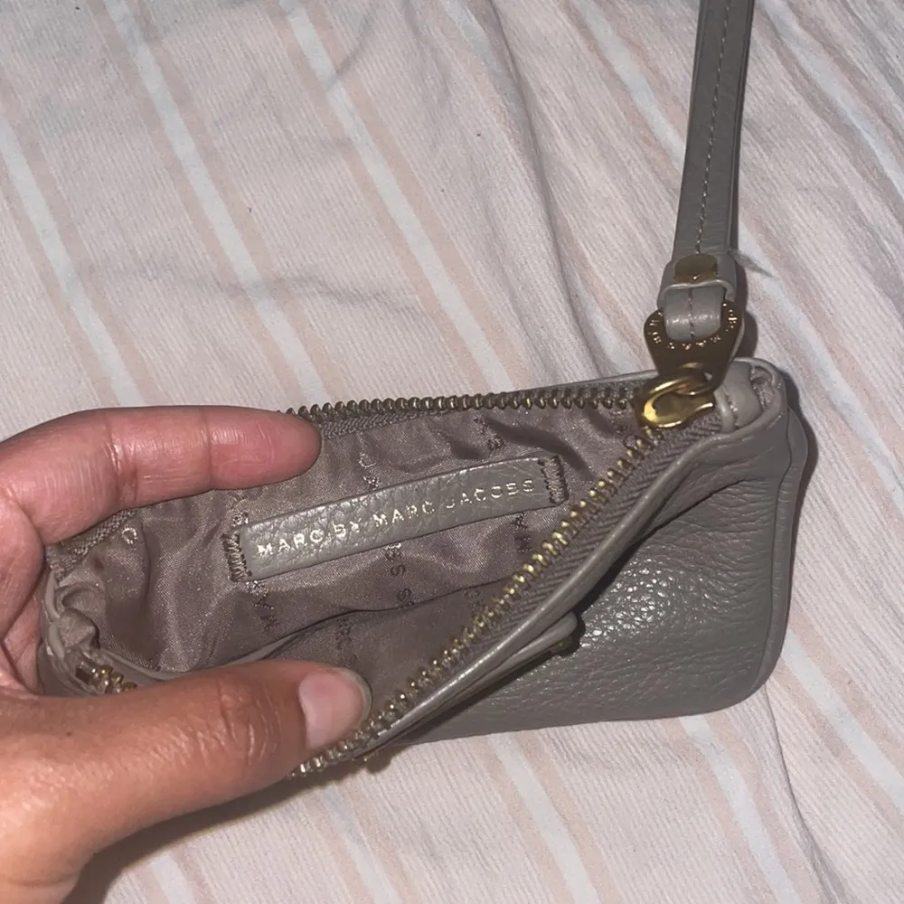 Marc Jacobs wristlet bag - Image 6