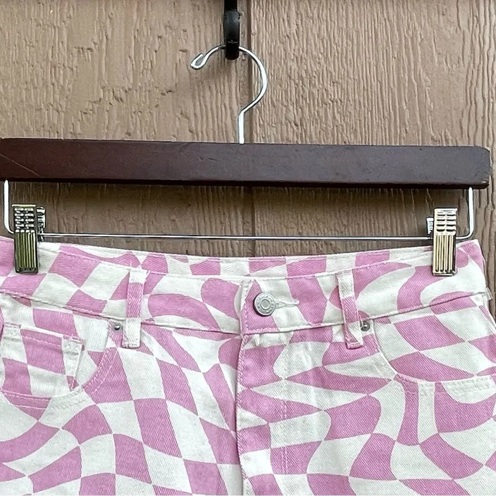Pacsun Womens Shorts Pink White High Rise Festival Checkerboard Cut Off Size 27 - Image 4