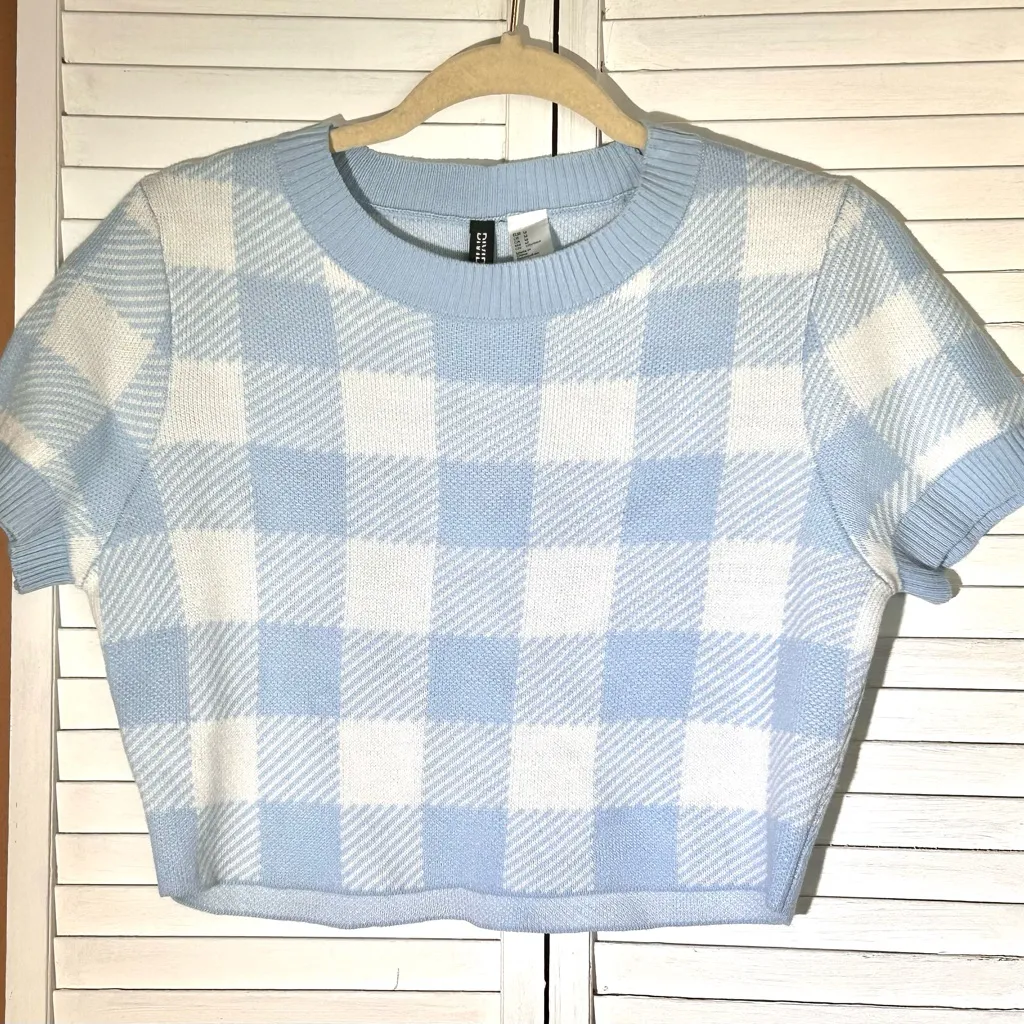 H&M size zmefium Blue and White plaid Knit cropped top sweater short sleeve - Image 7