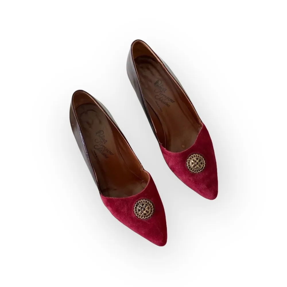 Vintage 60’s: Rosina Ferragamo Schiavone ⍟ Crystal Medallion Low Heels Pumps ⍟ 6 - Image 2