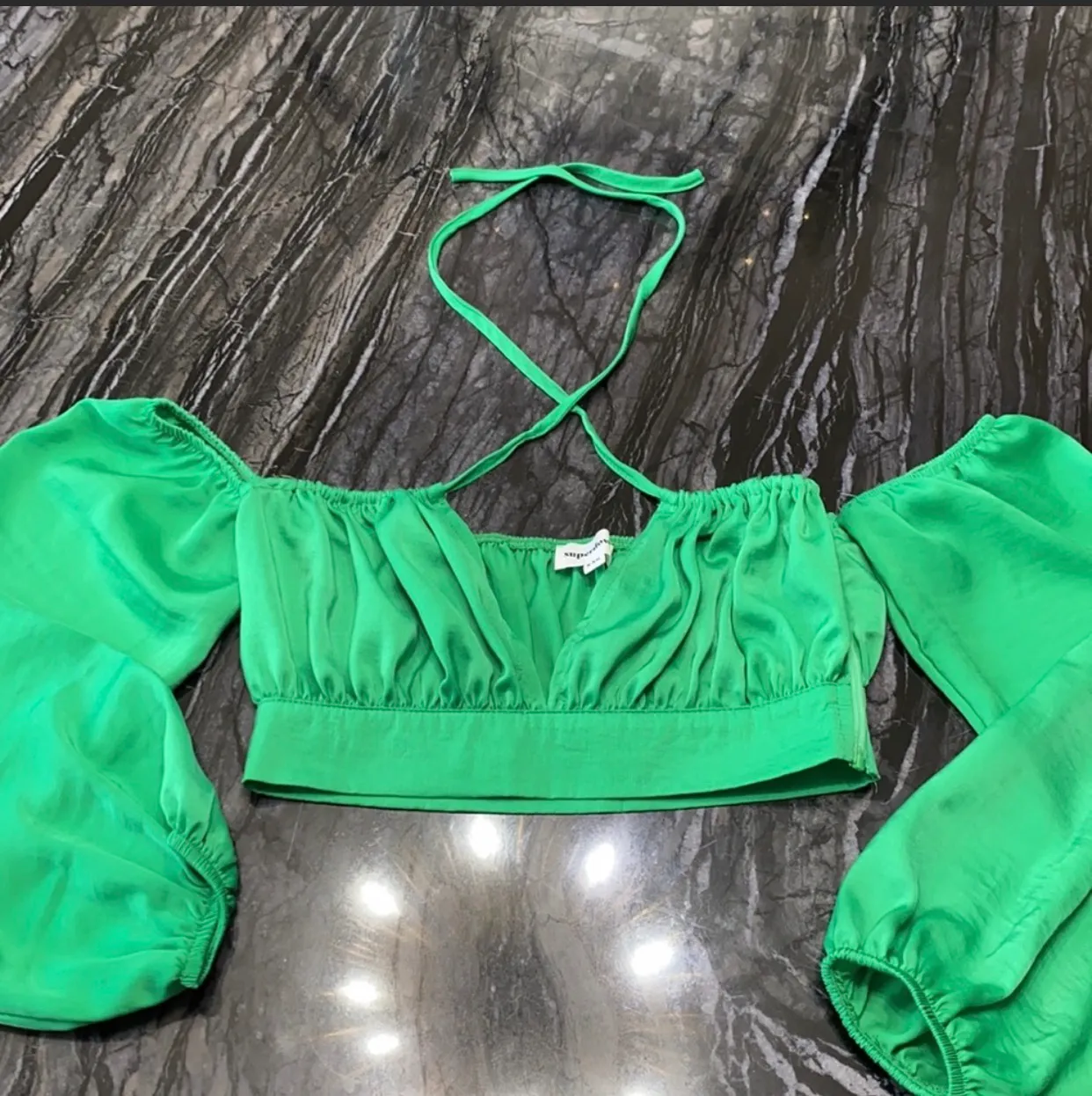 superdown green crop top - Image 2