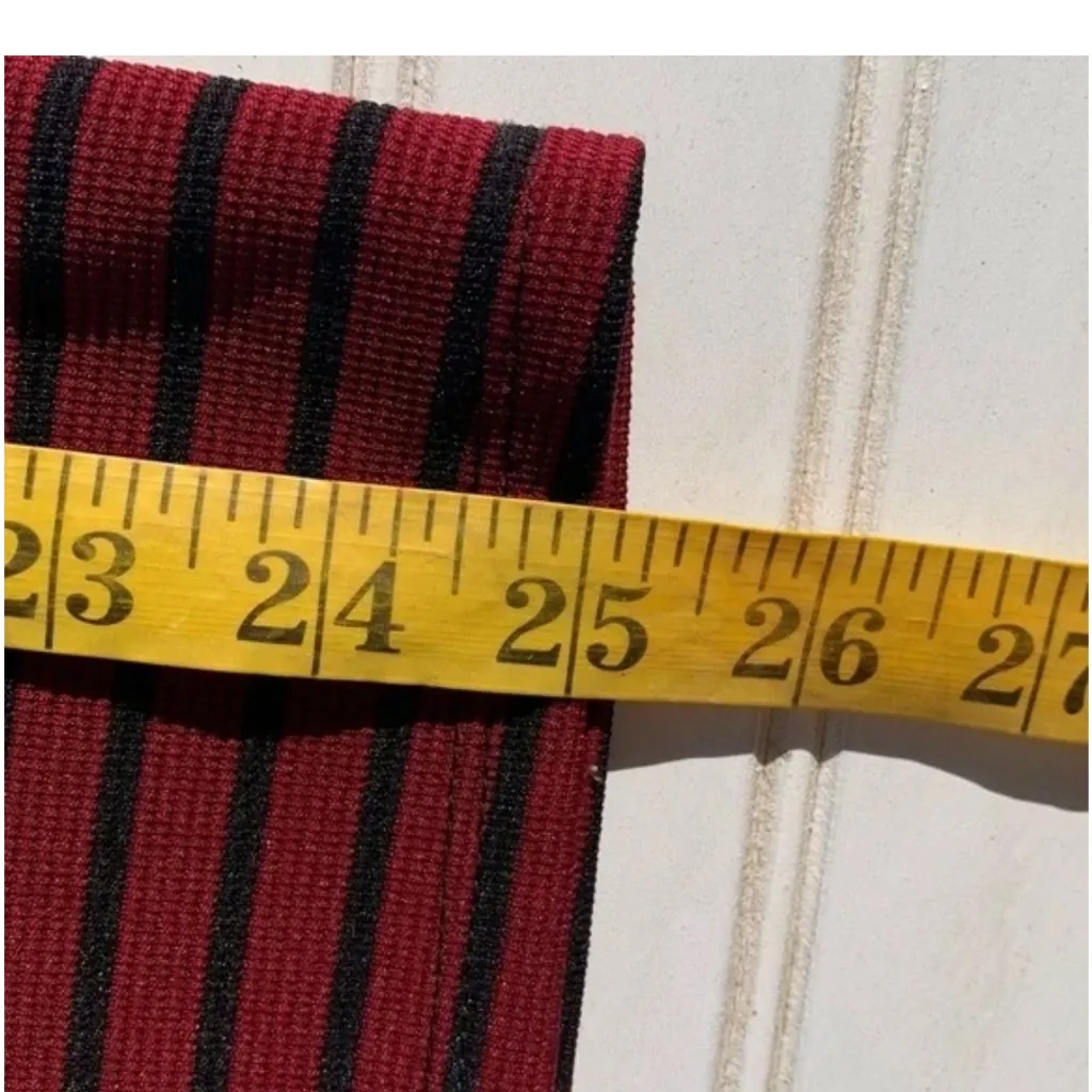 Red Ribbed Knee-Length Pencil Skirt - Image 8