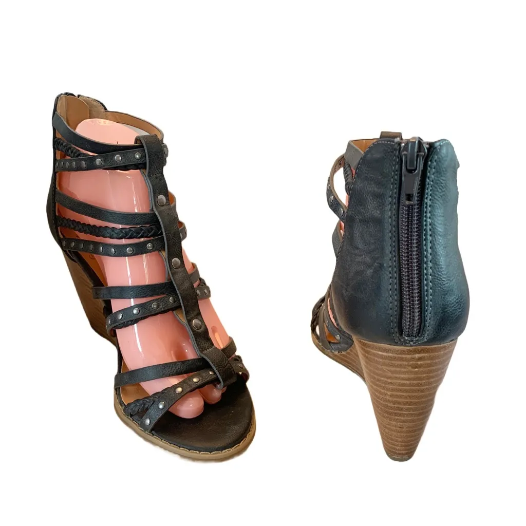 CROWN VINTAGE BLACK LEATHER STUDDED STRAPPY WEDGE HEEL SANDALS (8M) Size 8 - Image 6