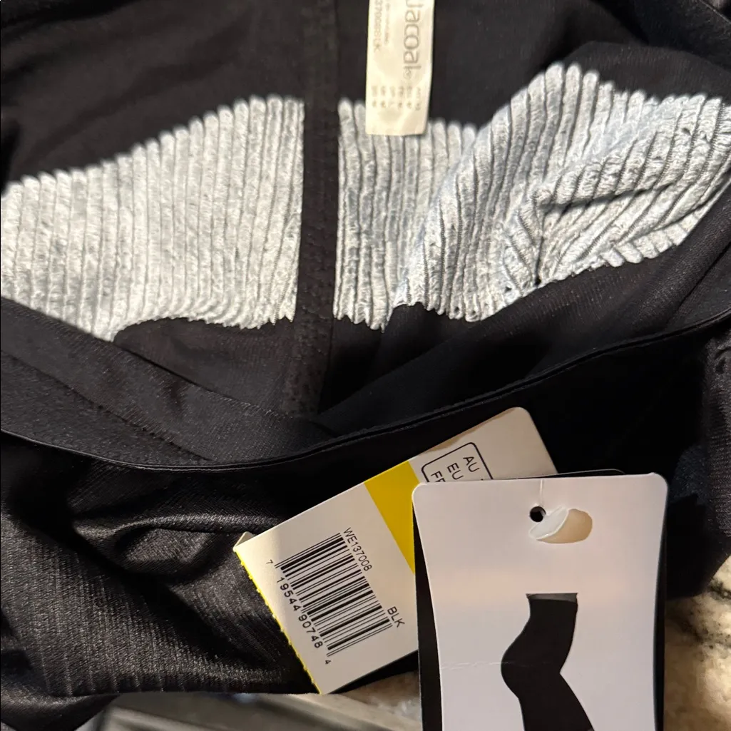 NWT Wacoal Reshape “fit & lift hi waist thigh shaper” size M. Retails $85. - Image 6