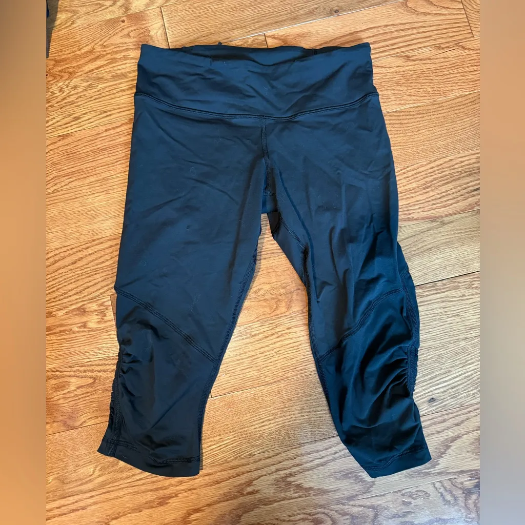 Lululemon Black Athletic Leggings - Image 4