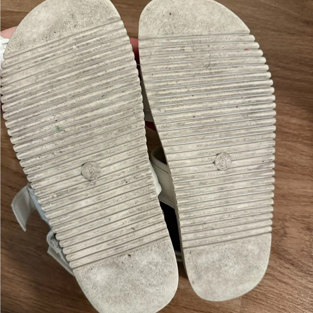 Madden Girl Cream Sandals Worn Once Since 6 - Image 3