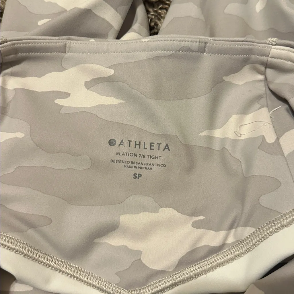 Athleta Elation 7/8 Tight Grey Camo Small Petite - Image 4