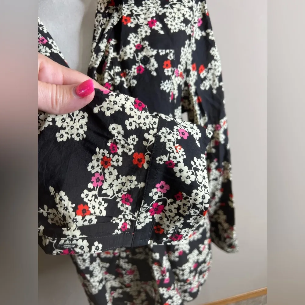 Van Heusen  studio size large floral button front collared blouse - Image 4