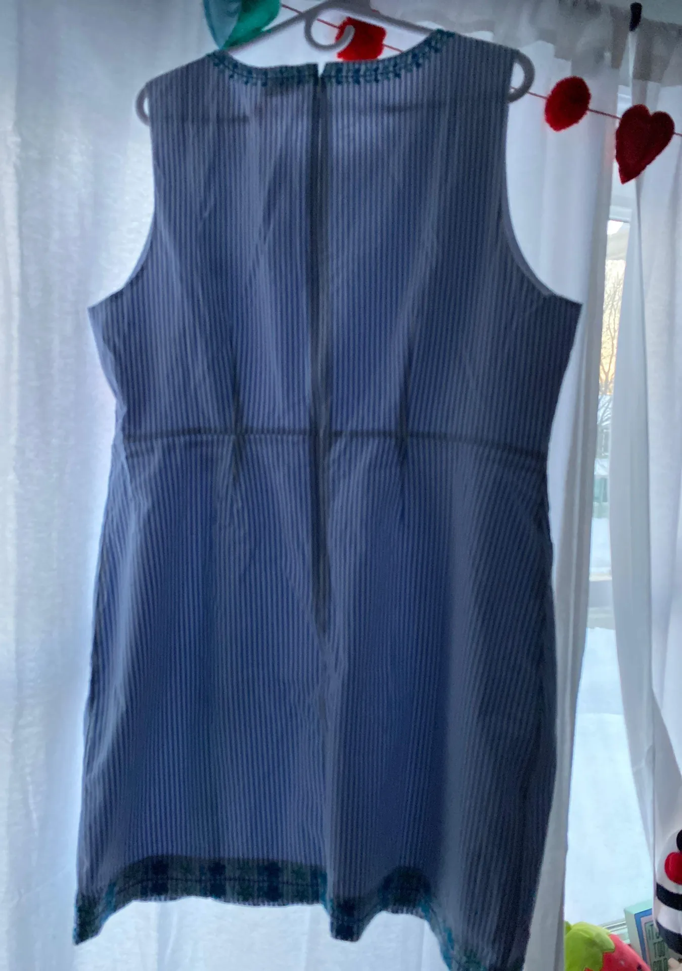 Vineyard Vines pop embroidered shift dress - Image 2