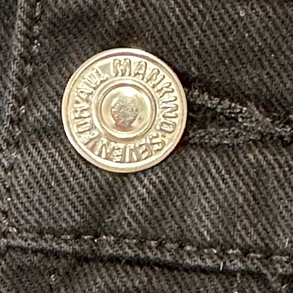 7 For All Mankind Cut Off Jean Shorts 26 Black High Rise Minimal Capsule Chic - Image 7