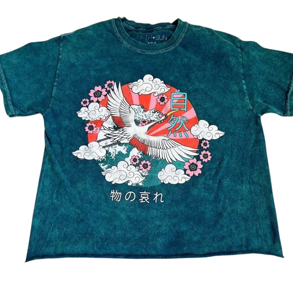 NWT Japanese Kanji Crane Graphic Tee Cropped Raw Hem Unisex XS - Image 3
