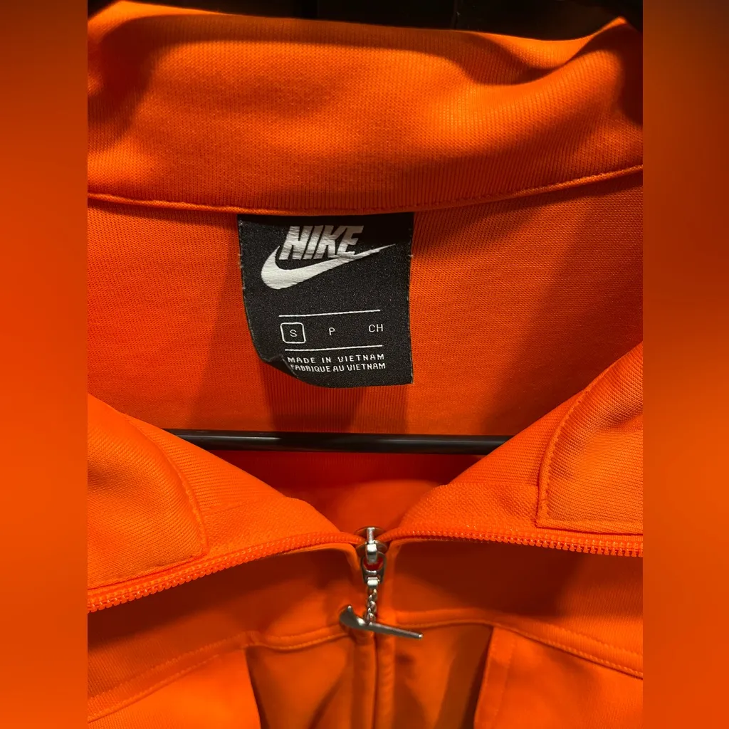 NWOT Nike Women's Vibrant Orange Bomber Jacket - Image 5