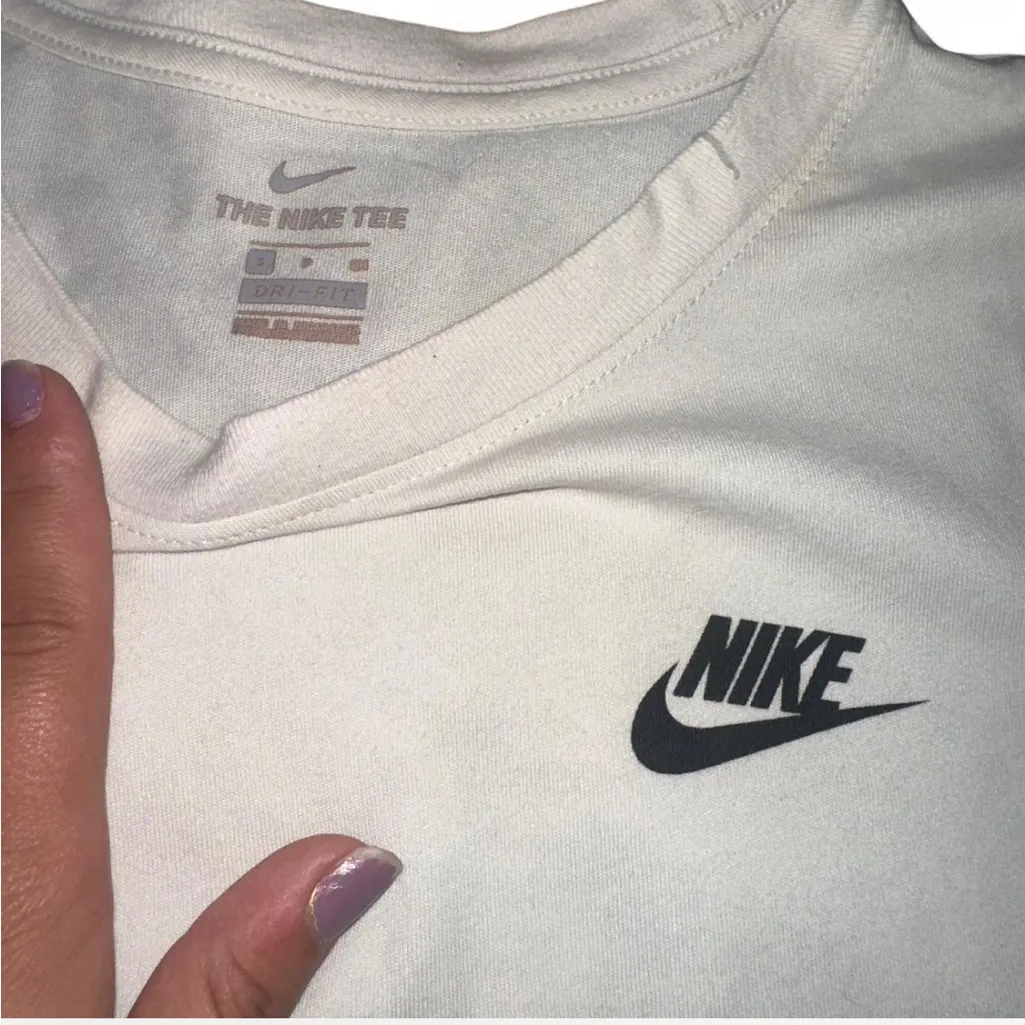 Nike White Fitted Short Sleeve T-Shirt - Image 2