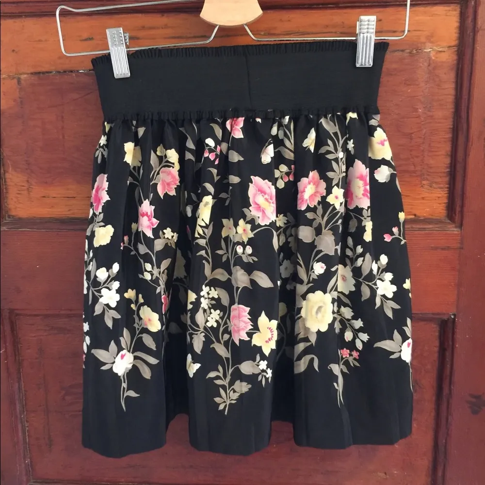 Urban Renewal Floral Skirt Size S - Image 9