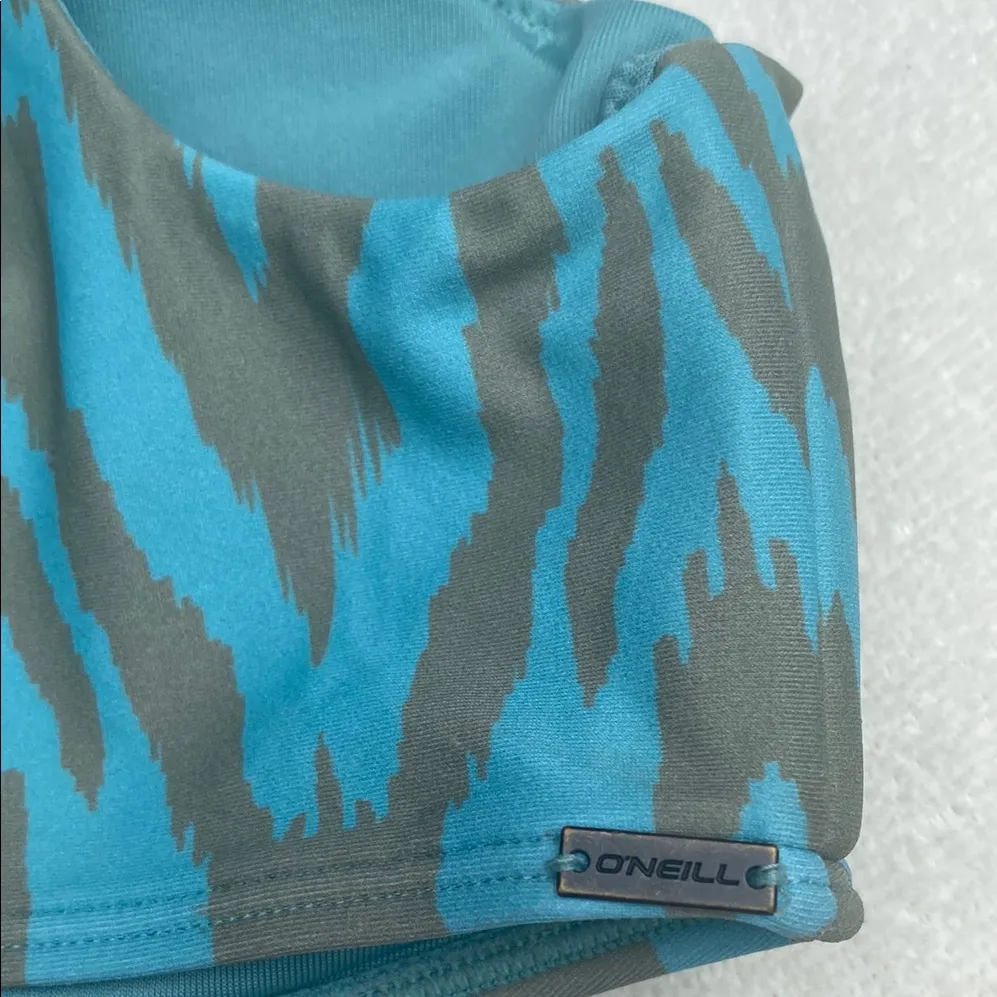 Patterned Blue Bikini Top - Image 8